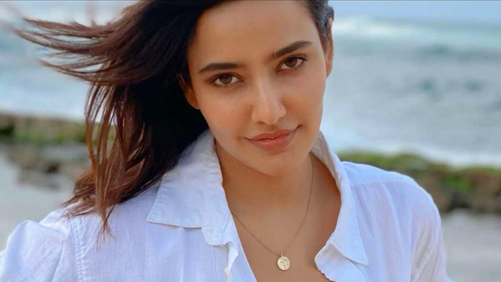 ఫ్లోరిడా  బీచ్‍లో చిరుత బ్యూటీ చక్కర్లు …