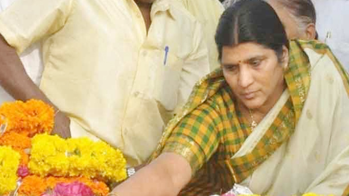 తెలుగువారి గుండెల్లో చిరస్థాయిగా నిలిచిపోయిన గొప్ప నాయకుడు