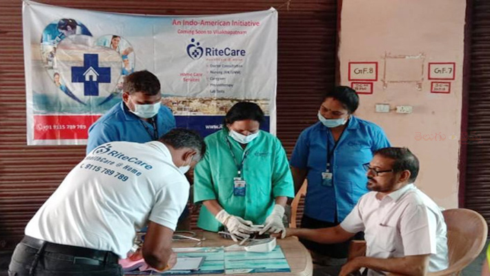 రైట్‌ కేర్ ఆధ్వర్యంలో వైజాగ్ లో ఉచిత వైద్యశిబిరం