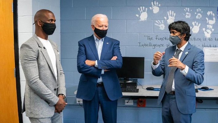 జో బైడెన్ కు స్పీచ్ రాసింది కరీంనగర్ వాసి