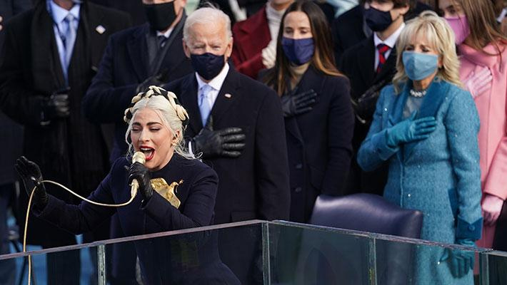 ప్రమాణ స్వీకారోత్సవంలో లేడీ గగా శాంతి సందేశం