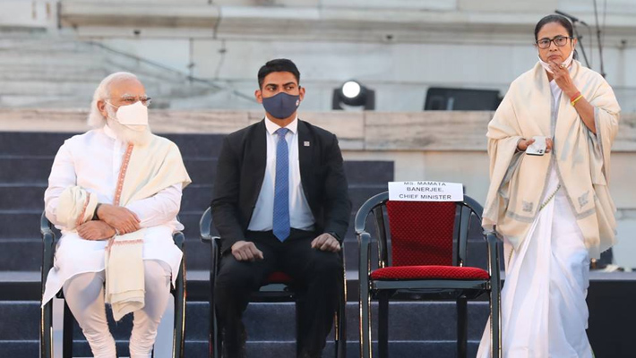 ఒకే వేదికపై మోదీ…దీదీ