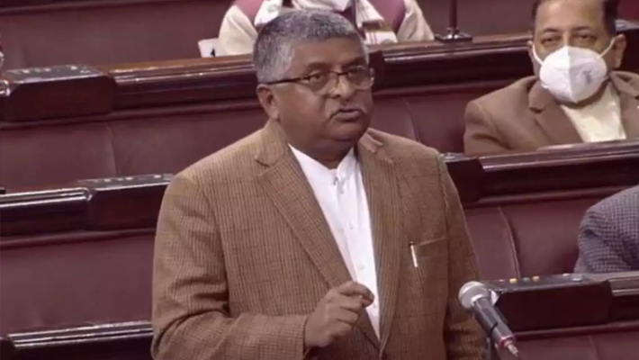 సోషల్ మీడియాకు కేంద్రం వార్నింగ్