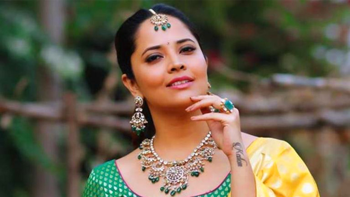 రాజకీయాల్లోకి ప్రముఖ యాంకర్ ?