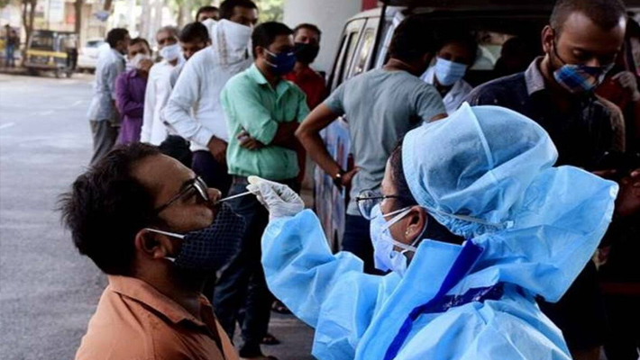24 గంటల్లో 12,881 పాజిటివ్ కేసులు