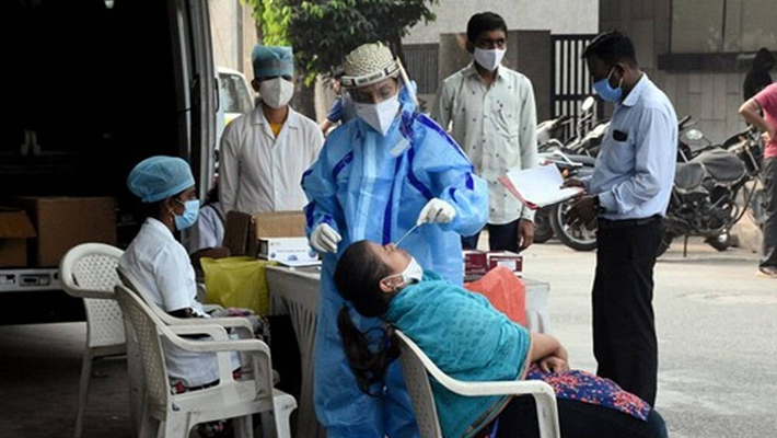 దేశంలో మళ్లీ  విజృంభిస్తున్న కరోనా…