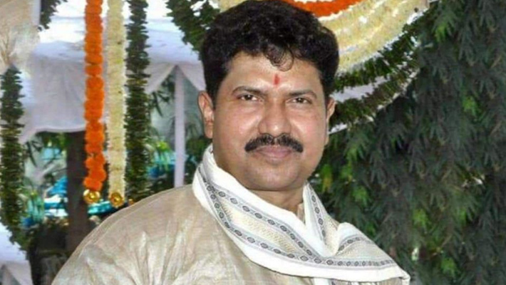 ఎంపీ మోహన్ దేల్కర్ ఆత్మహత్య!