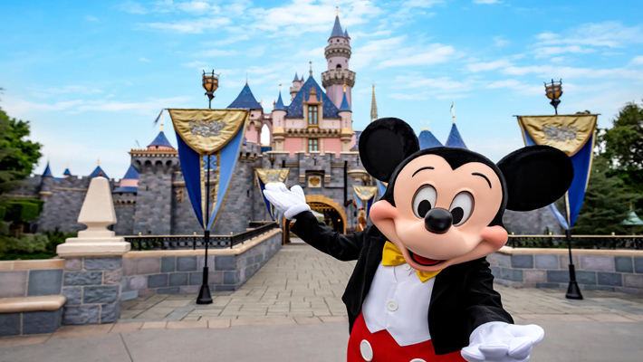 డిస్నీల్యాండ్ ఓపెన్… కానీ తొలుత వారికి మాత్రమే అనుమతి