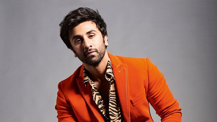 బాలీవుడ్ హీరోకు కరోనా పాజిటివ్