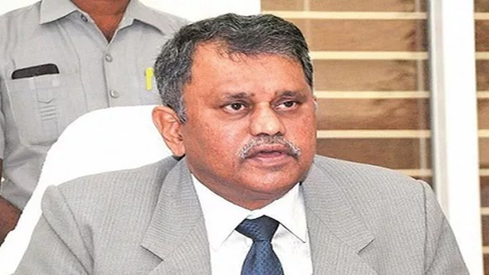 పోలింగ్ కేంద్రాల్లోకి  సెల్‌ఫోన్లు తీసుకెళ్లొచు..కానీ