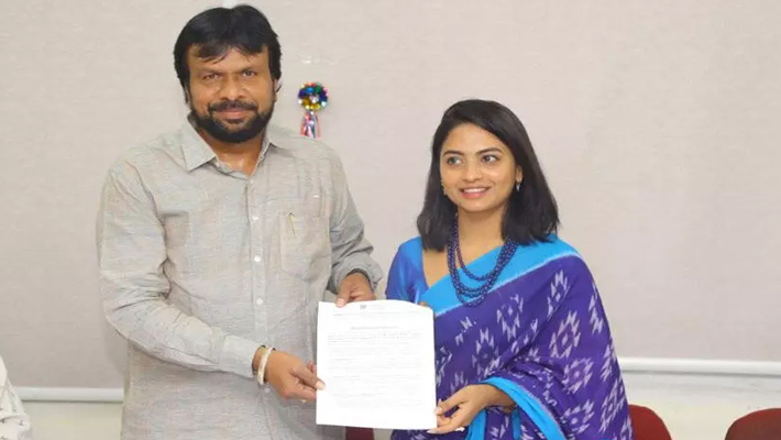 కథ సమాప్తం..! వివాదానికి ఫుల్ స్టాప్ పెట్టిన దేత్తడి హారిక..!!