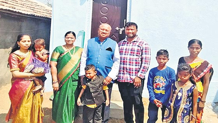 ఎన్నారై దంపతుల ఔదార్యం.. కూతురి పుట్టిన రోజు సందర్భంగా