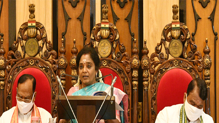 విమర్శించిన వారి నోళ్లు మూతపడ్డాయ్ : గవర్నర్ తమిళిసై