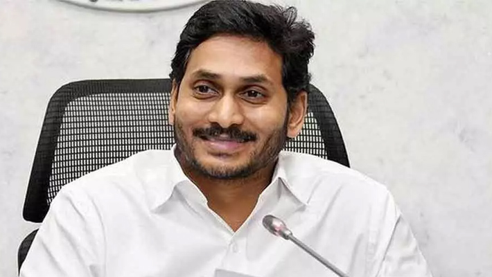 రోజా, రజినీలకు కేబినేట్ బెర్త్ లు ఖరారు చేసిన జగన్…?