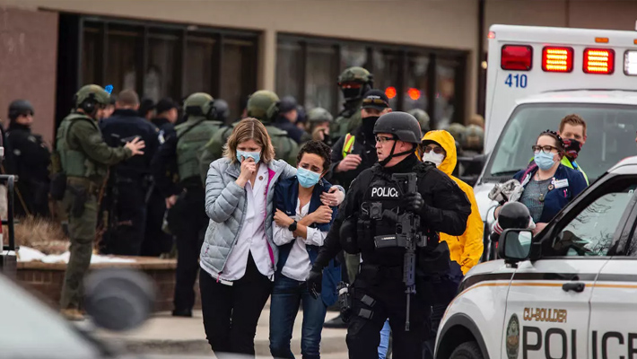 కొలరాడో లో కాల్పుల మోత… పది మంది మృతి