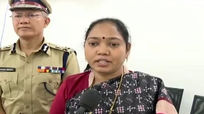 దేశం మొత్తం మీద ఆ క్రెడిట్ సీఎం జగన్ కే దక్కుతుంది : హోంమంత్రి సుచరిత