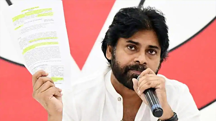 పవన్ చేతికి గోల్డెన్ ఛాన్స్ వచ్చేసిందా…?