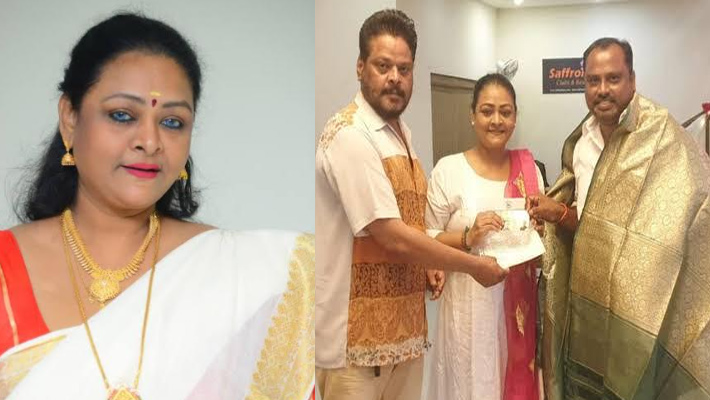 కుష్బూ పోయే.. షకీలా వచ్చే..! కాంగ్రెస్ కు కలిసొస్తుందా..?