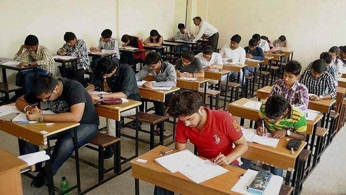 పరీక్షలు రాస్తేనే… పాస్ చేస్తాం : తెలంగాణ సర్కార్