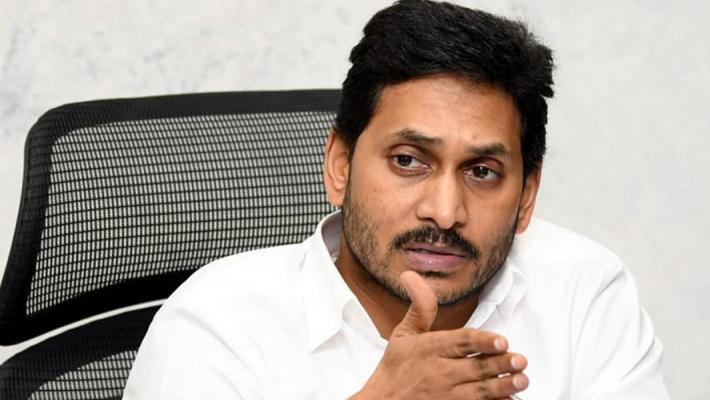 జగన్ లక్ష్యాన్ని నాశనం చేస్తున్నారే…?