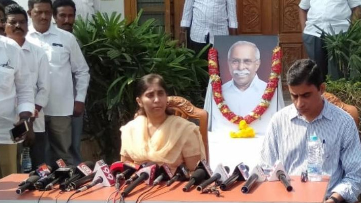 వివేకా హత్య కేసు చుట్టూ ఏపీ రాజకీయం