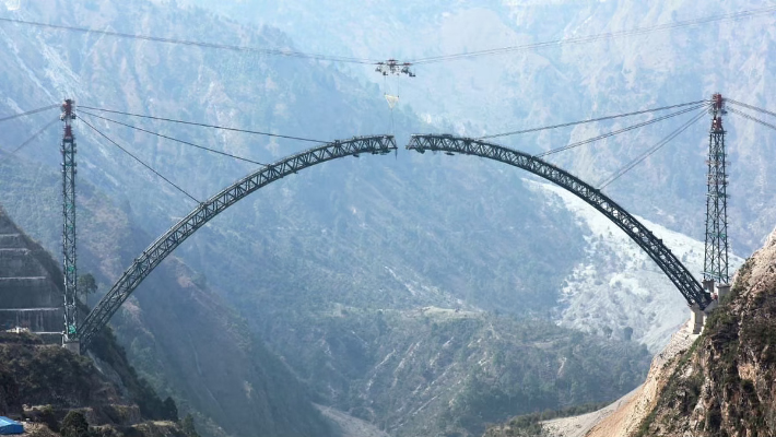 ఈఫిల్‍ టవర్‍ కంటే ఎత్తయిన రైల్వే బ్రిడ్జ్.. ఎక్కడో తెలుసా?