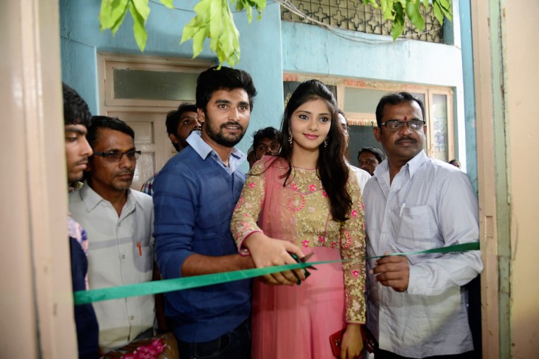 Pochampally IKAT Art Mela Kick Starts Inaugurated By Tollywood Actress Aishwarya Ghorak
