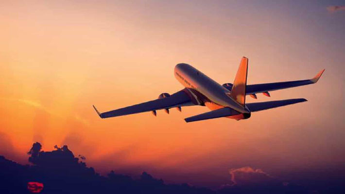 విమానాల్లో బోజన సేవలపై కేంద్రం కీలక నిర్ణయం