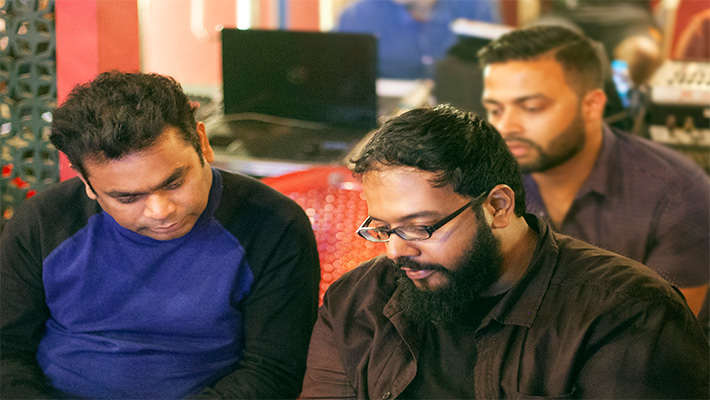 ’99 సాంగ్స్’ కోసం రైటర్గా, ప్రొడ్యూసర్గా చేసిన ప్రయాణం ఎగ్జయిటింగ్గా అనిపించింది: ఎ.ఆర్.రెహమాన్ ’99 సాంగ్స్’ కోసం రైటర్గా, ప్రొడ్యూసర్గా చేసిన ప్రయాణం ఎగ్జయిటింగ్గా అనిపించింది: ఎ.ఆర్.రెహమాన్