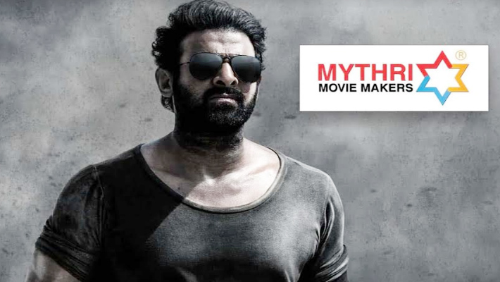 ఆ డైరక్టర్ తో మైత్రీ తో ప్రభాస్ మూవీ..?