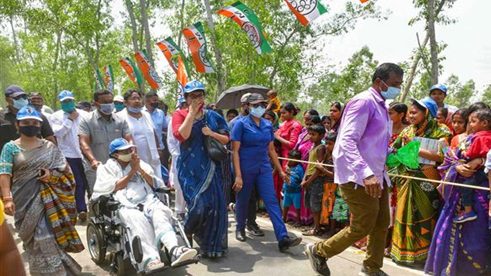 అందరి దృష్టీ బెంగాల్‍ పైనే!  సర్వశక్తులూ ఒడ్డుతున్న కాంగ్రెస్‍ నాయకులు