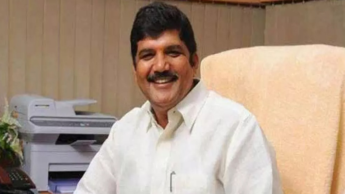 మాజీ ఎమ్మెల్యే ధూళిపాళ్ల అరెస్ట్