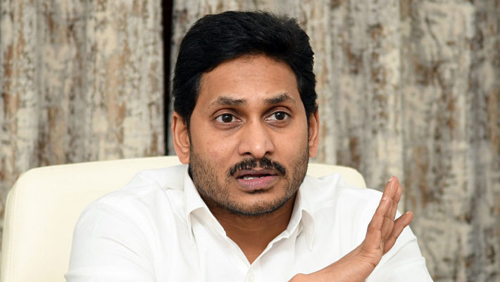 18 ఏళ్లు నిండిన వారందరికీ ఉచితంగా వ్యాక్సిన్ : సీఎం జగన్