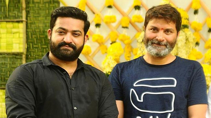 తారక్, త్రివిక్రమ్ సినిమా ఆగిపోవడానికి అంత బలమైన కారణమేంటి?