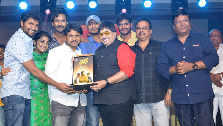 విజయవాడలో ఘనంగా జరిగిన ‘నిన్నుకోరి’ బ్లాక్‌బస్టర్‌ సెలబ్రేషన్స్