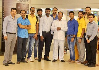 ప్రవాసులు గ్రామాలను దత్తత తీసుకోవాలి : కోడెల