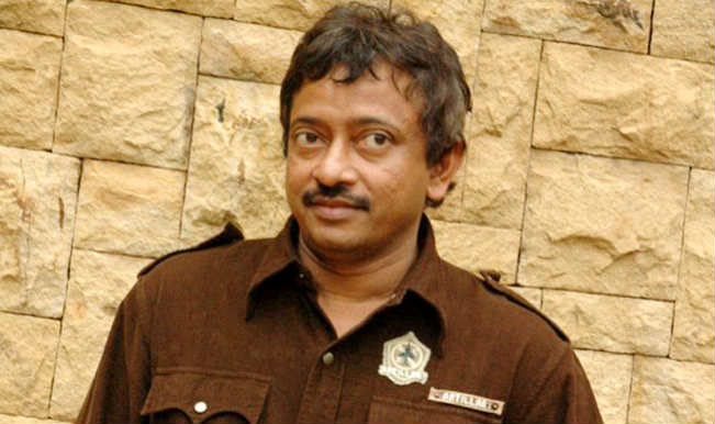 దర్శకుడు రామ్ గోపాల్‌ వర్మపై పోలీస్ స్టేషన్ లో ఫిర్యాదు!