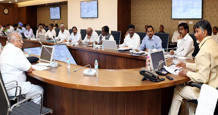 AP CM reviews progress on Polavaram