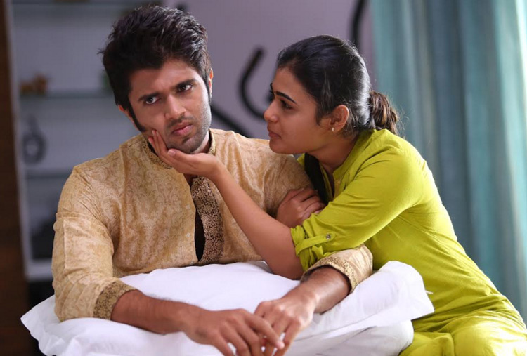 ఫ్యాన్సీ రేటుకు అమ్ముడైన ‘అర్జున్ రెడ్డి’ థియేట్రికల్ హక్కులు…