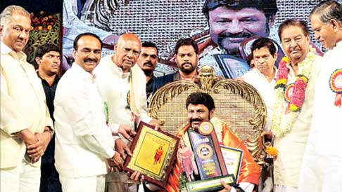 విడిపోయిన కూడా మనమంతా ఒక్కటే : బాలకృష్ణ