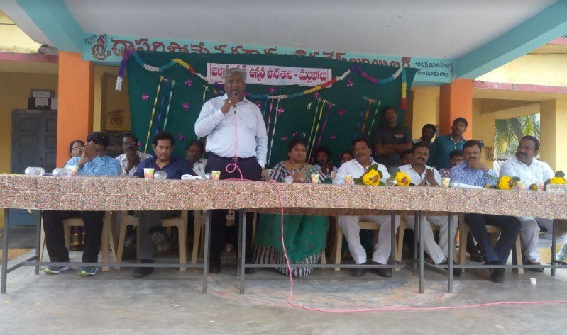 డిజిటల్‌ క్లాస్‌రూమ్‌లతో సాంకేతిక నైపుణ్యం – జయరాం కోమటి