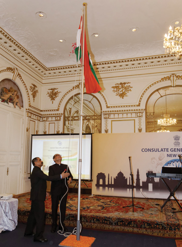 న్యూయార్క్‌లో కనువిందు చేసిన త్రివర్ణ పతాకాలు