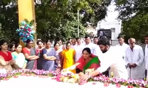 పరిటాల ఆశయాలు నెరవేరుస్తాం