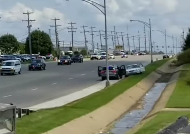 ట్రంప్‌ కాన్వాయ్‌కు తప్పిన పెను ప్రమాదం