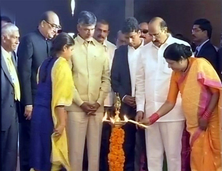 అమెరికన్‌ ఆస్పత్రికి సీఎం చంద్రబాబు శంకుస్థాపన