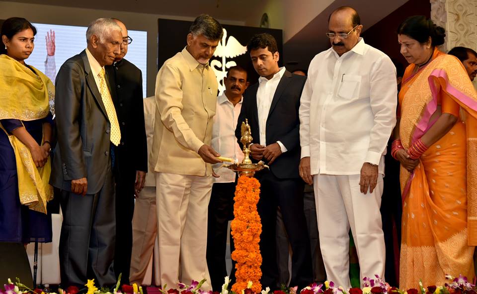 అమరావతి అమెరికన్ హాస్పిటల్స్ నిర్మాణ పనులకు శంకుస్థాపన చేసిన సీఎం