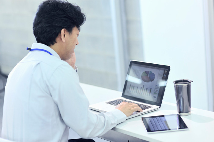 గంటల పాటు కూర్చుంటే ఆయు:క్షీణం