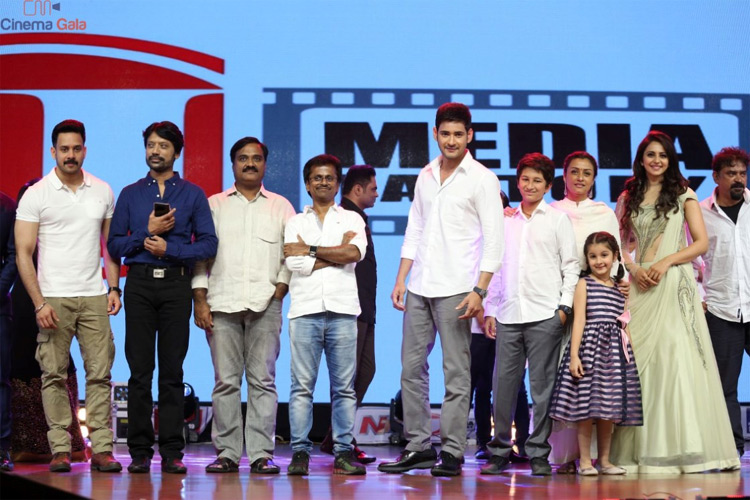 ఈ ద‌స‌రాకి ‘స్పైడ‌ర్‌’తో పెద్ద హిట్ కొడుతున్నాం – సూప‌ర్ స్టార్ మ‌హేష్