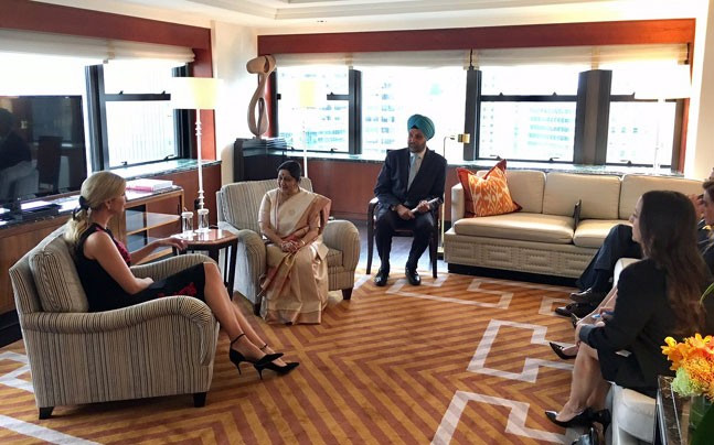 సుష్మాను కలిసిన ఇవాంకా