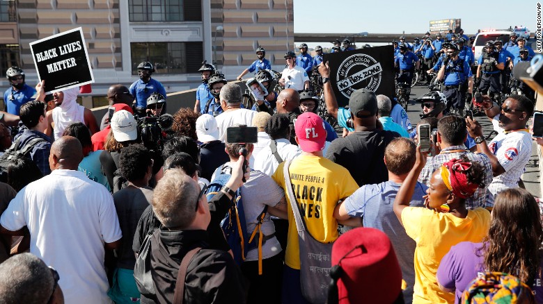 సెయింట్‌ లూయిస్‌లో కొనసాగుతున్న నిరసనలు